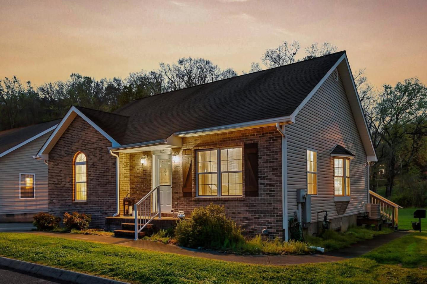 1 Mile To Pkwy, Pets, Hot Tub, Creekside, Porch Villa Pigeon Forge Exterior photo